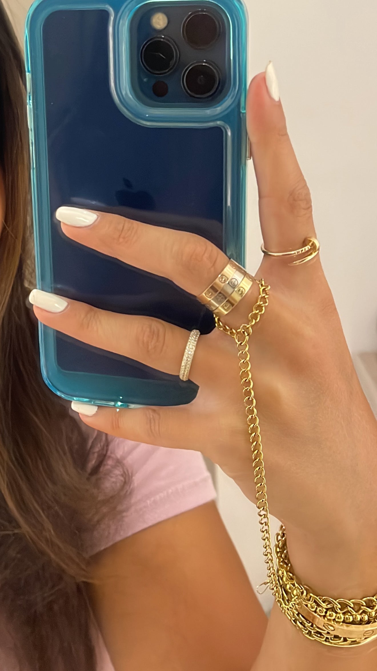 Essential Hand Chain Gold