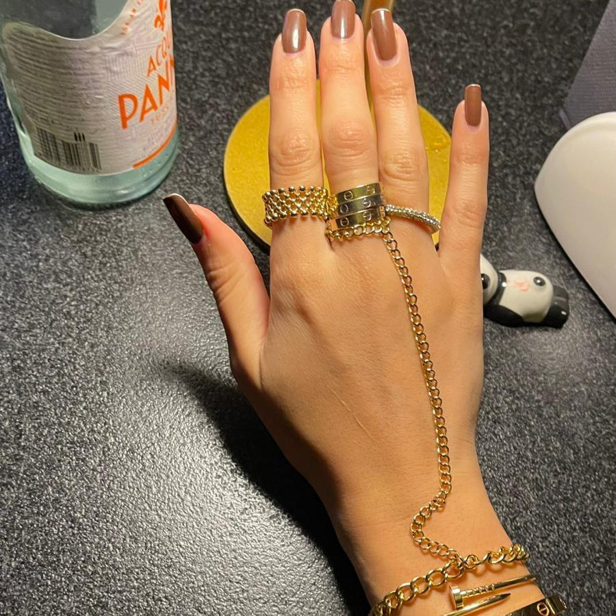 Essential Hand Chain Gold