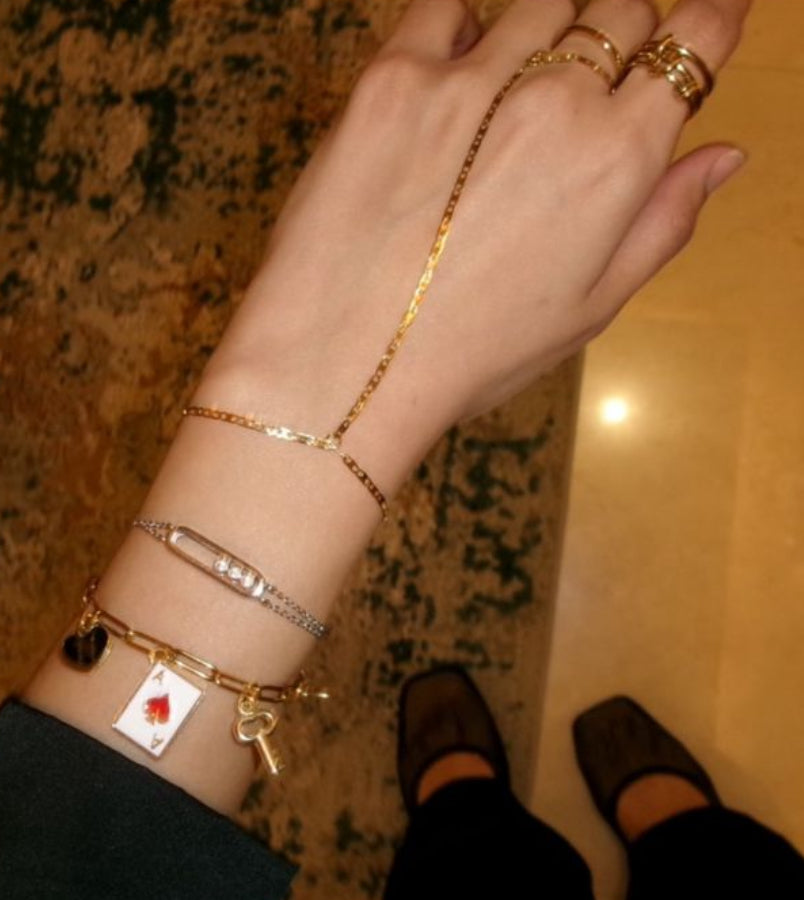 Almada Hand Chain Gold