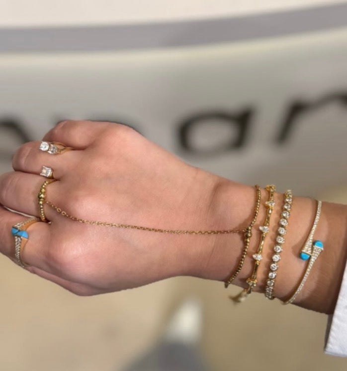Dotted Handchain Gold
