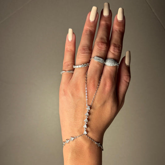 Tria Hand Chain Silver